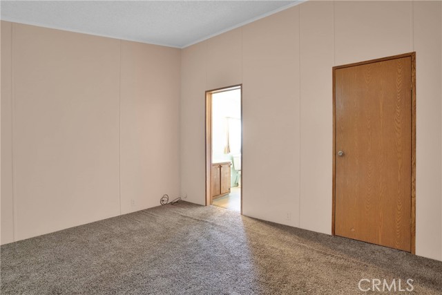 350 S Willow Avenue, Rialto CA: https://media.crmls.org/medias/daac616e-4727-4ce5-ab8a-34a477622a3b.jpg
