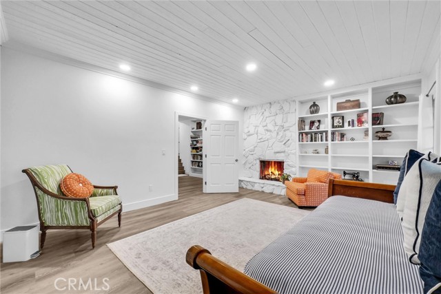 Image 20 of 49 For 2120 Fairview