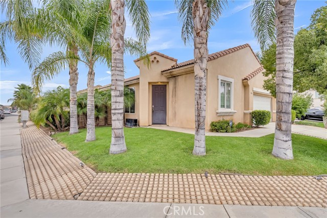 Detail Gallery Image 1 of 27 For 294 Camino De La Luna, Perris,  CA 92571 - 3 Beds | 2 Baths