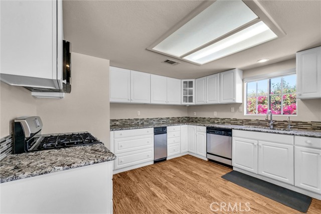 Detail Gallery Image 10 of 30 For 9562 Canton Ave, Anaheim,  CA 92804 - 4 Beds | 2 Baths