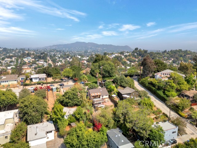 2052 N Alvarado N Street, Los Angeles CA: https://media.crmls.org/medias/daad8b30-cc80-48f5-bb63-47f50420a646.jpg