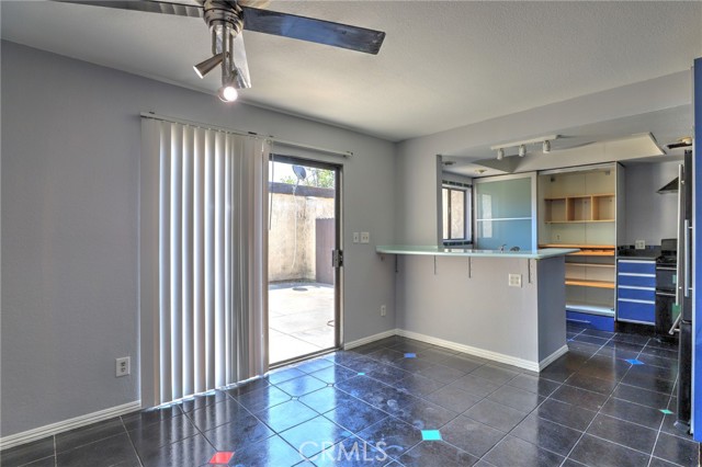 Detail Gallery Image 9 of 28 For 2155 N Fairview St #8,  Santa Ana,  CA 92706 - 3 Beds | 2/1 Baths