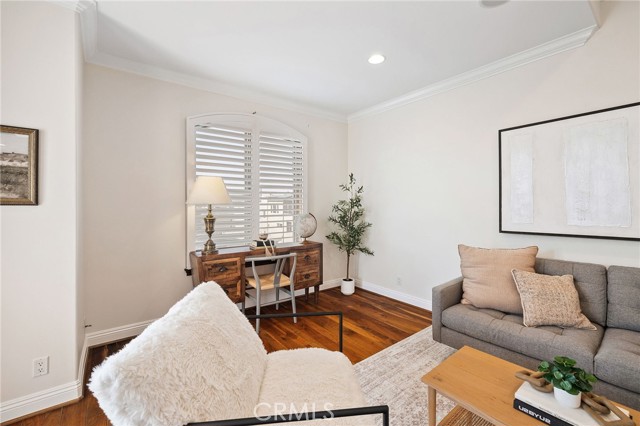 424 Marine Avenue, Manhattan Beach CA: https://media.crmls.org/medias/daaeace3-d6bf-4830-be4d-96d2f94d0572.jpg