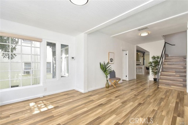 Detail Gallery Image 7 of 9 For 757 N Loma Vista, Long Beach,  CA 90813 - 3 Beds | 2 Baths