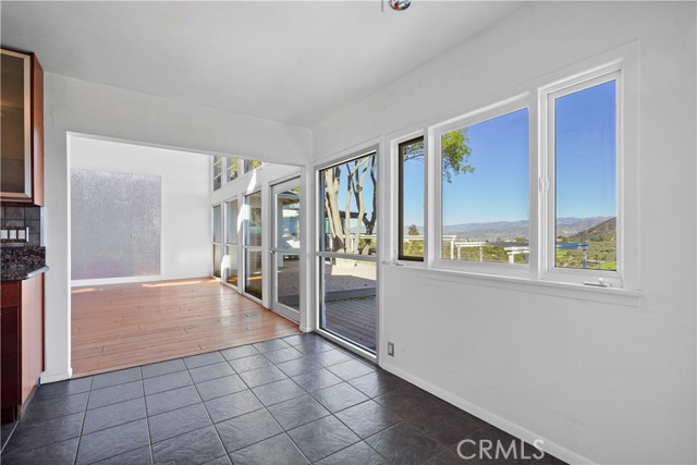 Detail Gallery Image 9 of 53 For 7027 Macapa, –,  CA 90068 - 2 Beds | 3 Baths