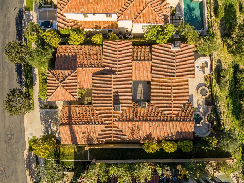 https://media.crmls.org/medias/daaff6aa-f331-4e27-ba5f-78b2fab10be3.jpg?preset=X-Large