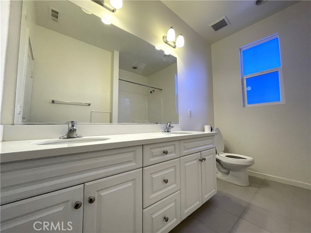 Detail Gallery Image 7 of 11 For 8872 Maple #H,  Montclair,  CA 91763 - 3 Beds | 2/1 Baths