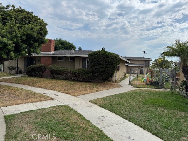 Detail Gallery Image 2 of 14 For 231 S Laxore St, Anaheim,  CA 92804 - – Beds | – Baths