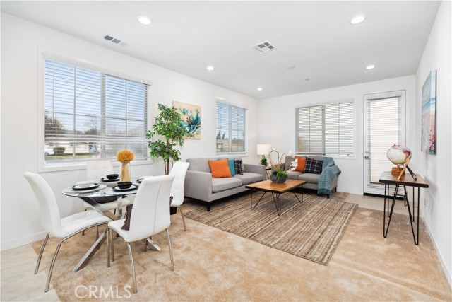 Detail Gallery Image 10 of 45 For 501 Embrook, West Covina,  CA 91791 - 4 Beds | 3 Baths