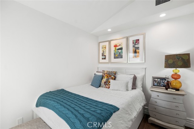 Detail Gallery Image 23 of 34 For 118 via Lido Nord, Newport Beach,  CA 92663 - 4 Beds | 3/1 Baths