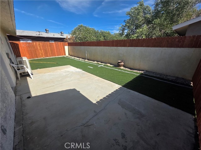 1204 E Avenue Q4, Palmdale CA: https://media.crmls.org/medias/dab12937-6d18-4f41-8bdf-597d339b9d6e.jpg