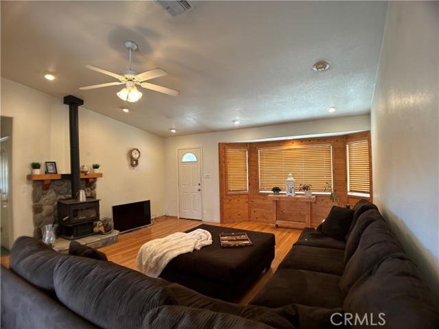 Detail Gallery Image 7 of 62 For 9690 Manzanita Way, Coulterville,  CA 95311 - 3 Beds | 2 Baths