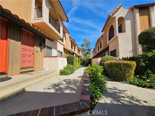 Detail Gallery Image 51 of 69 For 1711 Grismer Ave #52,  Burbank,  CA 91504 - 3 Beds | 3 Baths