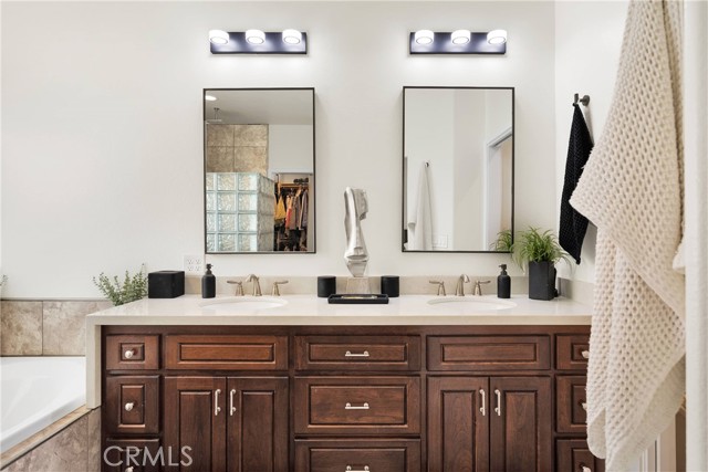 13699 Spring Valley Parkway, Victorville CA: https://media.crmls.org/medias/dab2e695-5a74-4d65-b32e-3d3c55d7806f.jpg