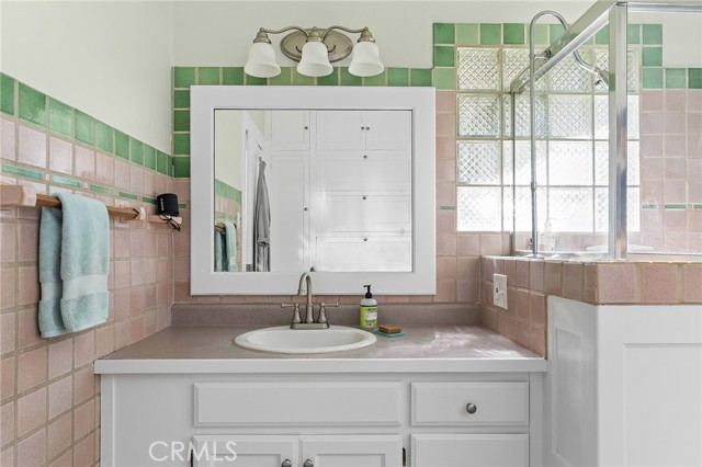 Detail Gallery Image 35 of 73 For 587 E 3rd, Chico,  CA 95928 - 5 Beds | 3 Baths