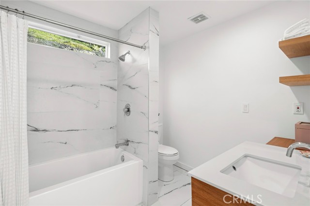 12276 Circula Panorama, North Tustin CA: https://media.crmls.org/medias/dab37287-f53b-4d85-9bd4-d5b353923c14.jpg