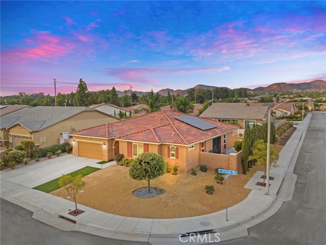 Detail Gallery Image 2 of 57 For 22706 Fortunado Way, Wildomar,  CA 92595 - 4 Beds | 3 Baths