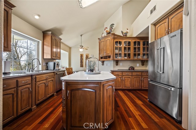 Detail Gallery Image 11 of 46 For 35356 Bonadelle, Madera,  CA 93636 - 4 Beds | 3 Baths