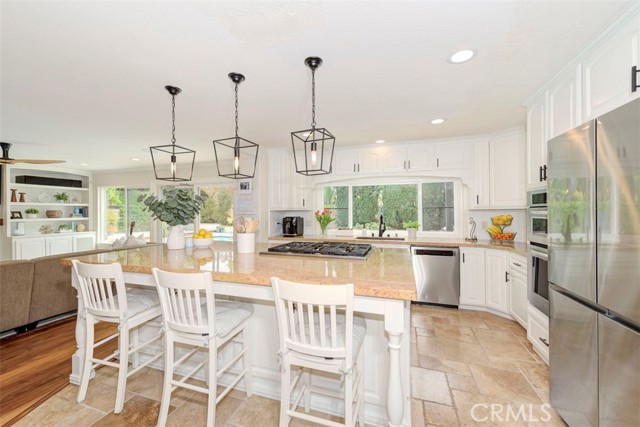 26752 Magdalena Lane, Mission Viejo CA: https://media.crmls.org/medias/dab46c09-5fc9-4efc-80e7-223b44bb2b40.jpg