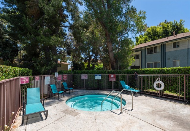 Detail Gallery Image 26 of 34 For 5835 Bowcroft St #2,  Los Angeles,  CA 90016 - 2 Beds | 1/1 Baths