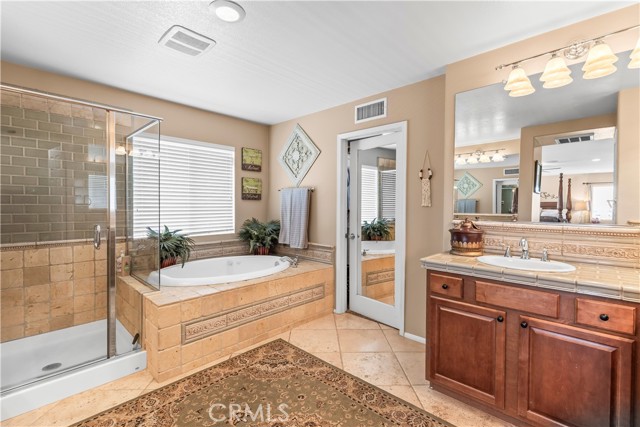 Detail Gallery Image 35 of 71 For 1357 Onyx Cir, Corona,  CA 92882 - 5 Beds | 4 Baths