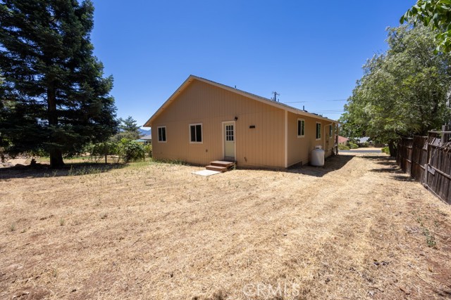 Detail Gallery Image 27 of 35 For 19208 Stonegate Rd, Hidden Valley Lake,  CA 95467 - 3 Beds | 2 Baths