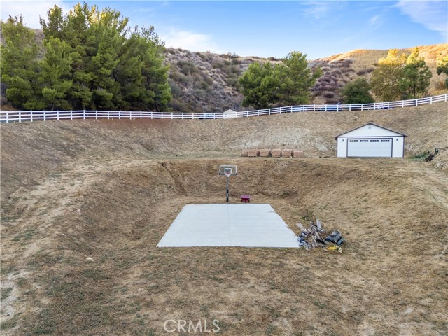 Image 44 of 50 For 16337 Ravenglen Road