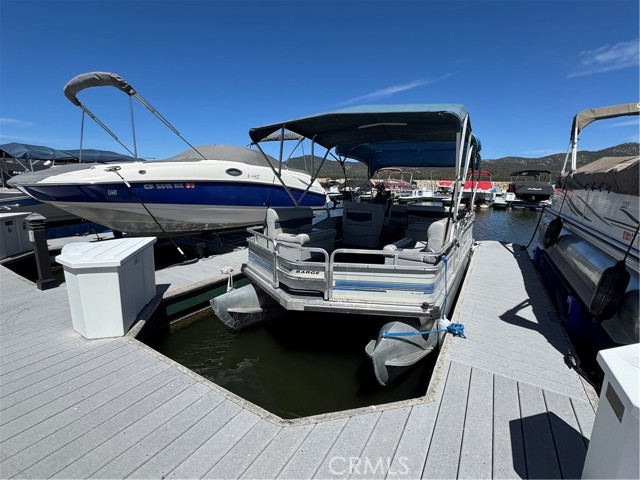Detail Gallery Image 6 of 7 For 400 Pine Knot Bld, Big Bear Lake,  CA 92315 - – Beds | – Baths
