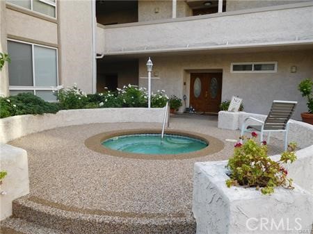 Detail Gallery Image 7 of 32 For 5333 Zelzah Ave #239,  Encino,  CA 91316 - 2 Beds | 2 Baths