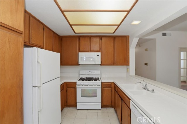 Detail Gallery Image 12 of 35 For 19311 Sunray Lane #419,  Huntington Beach,  CA 92648 - 2 Beds | 2 Baths