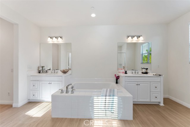 3131 E Rutherford Dr, Ontario CA: https://media.crmls.org/medias/dab850af-68a2-442a-82db-1aa71c2ee98f.jpg
