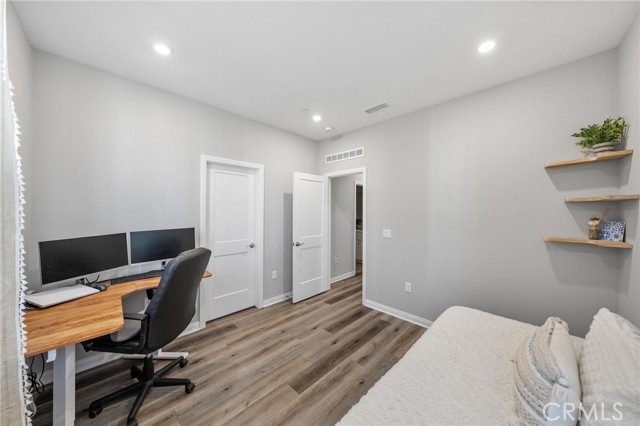 Detail Gallery Image 25 of 51 For 1704 Laurelwood, Oceanside,  CA 92056 - 3 Beds | 2/1 Baths