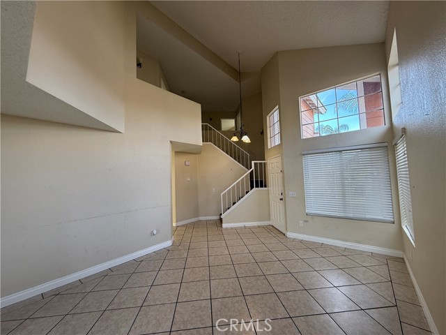 Detail Gallery Image 7 of 61 For 927 Dolphin Dr, Perris,  CA 92571 - 4 Beds | 2/1 Baths