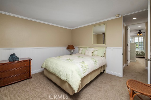 4006 Aladdin Drive, Huntington Beach CA: https://media.crmls.org/medias/daba464f-1b83-4c7a-95ec-8265deff92d6.jpg