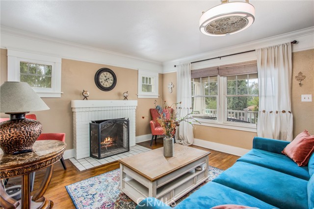 391 W Gilman Street, Banning CA: https://media.crmls.org/medias/daba87d3-c94c-456e-82d1-35f24763c962.jpg