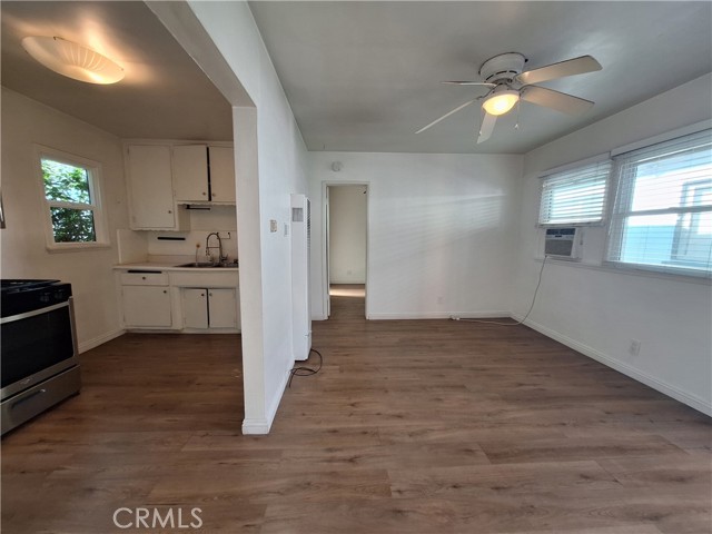 Detail Gallery Image 4 of 14 For 11528 Culver #1/2,  Los Angeles,  CA 90066 - 2 Beds | 2 Baths