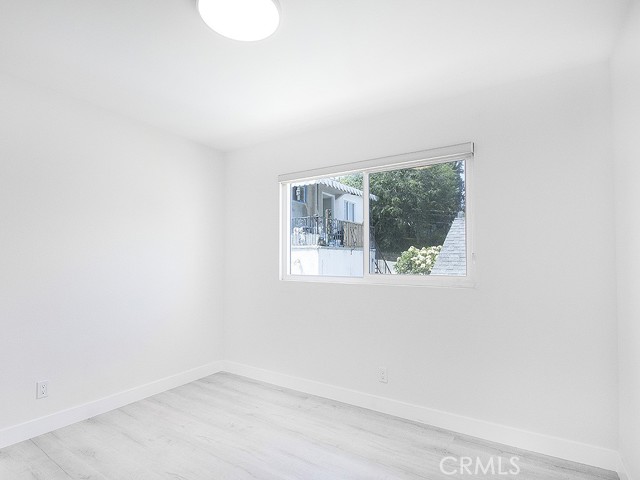 831 Glendale Boulevard, Los Angeles CA: https://media.crmls.org/medias/dabb49c6-ecff-4519-a419-bbbaf0b99047.jpg