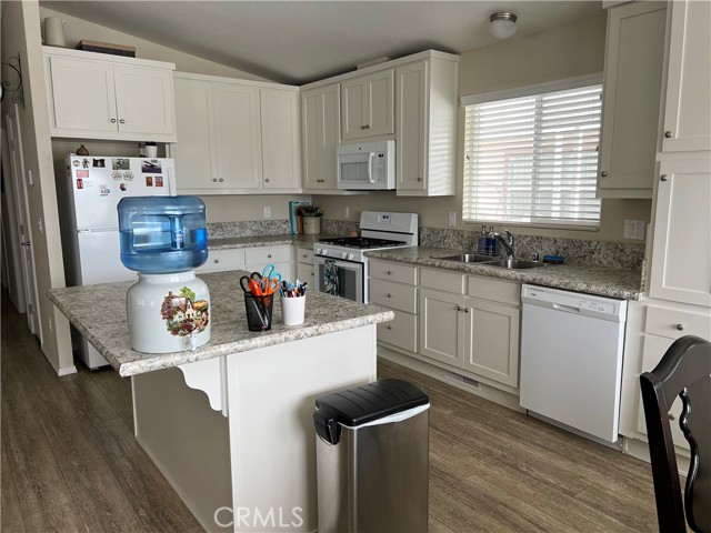Detail Gallery Image 10 of 28 For 1499 Old Mountain Ave #156,  San Jacinto,  CA 92583 - 3 Beds | 2 Baths