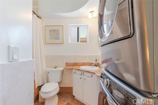 Detail Gallery Image 19 of 32 For 6232 Morse Ave, North Hollywood,  CA 91606 - 3 Beds | 3 Baths