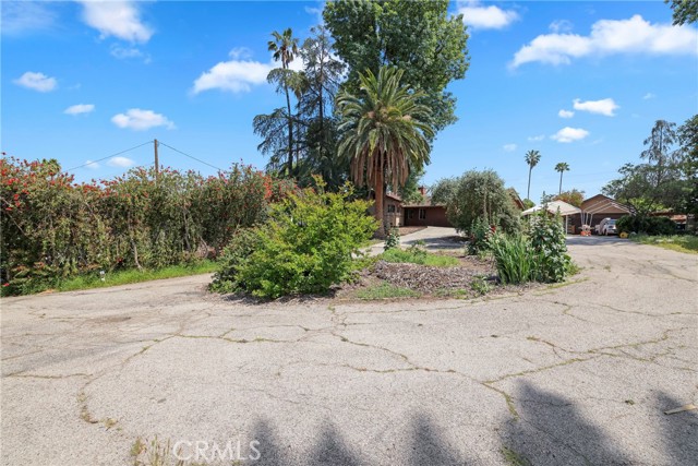 120 Franklin Avenue, Redlands CA: https://media.crmls.org/medias/dabc33fb-8ff2-4a11-b35f-d3c36020a5b0.jpg