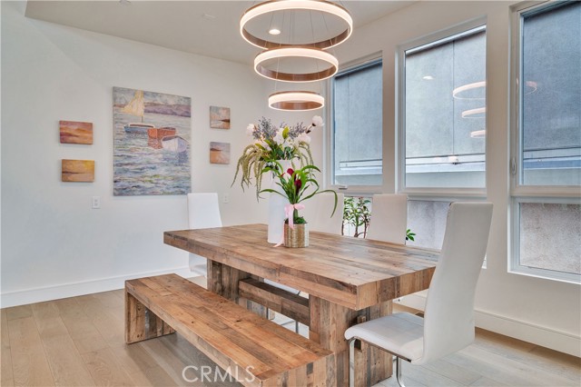 719 1st Place, Hermosa Beach CA: https://media.crmls.org/medias/dabc9a22-29c9-4a7e-a38b-91b7ab83a40a.jpg