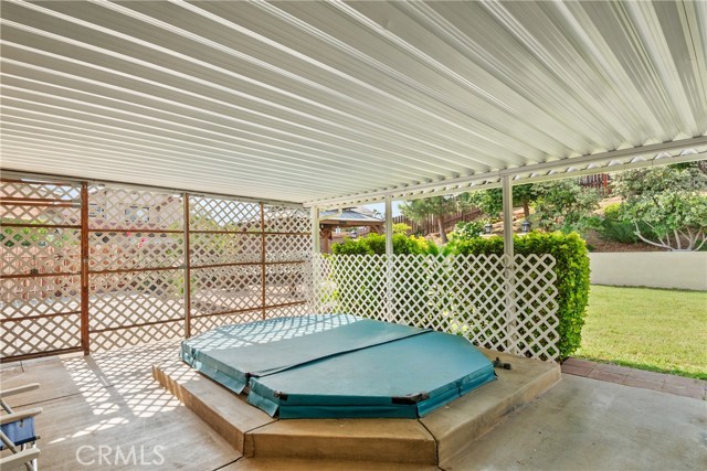 25708 Oak Ct, Moreno Valley CA: https://media.crmls.org/medias/dabcc66d-d970-4c3e-80fc-7dfdcd3f1c69.jpg