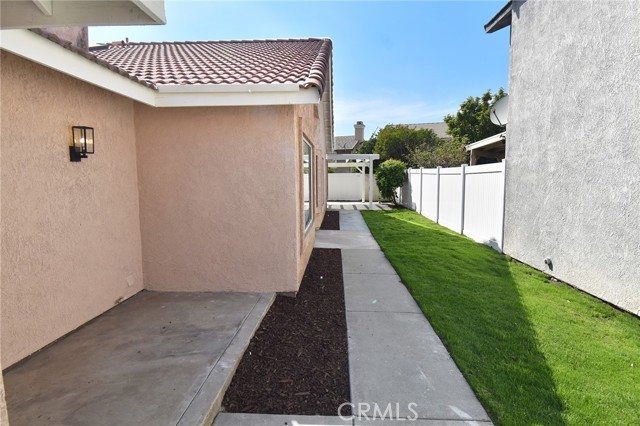 Detail Gallery Image 4 of 20 For 11022 Carlow Ct, Rancho Cucamonga,  CA 91701 - 3 Beds | 2 Baths