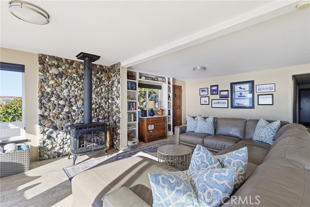 Detail Gallery Image 6 of 25 For 2712 Studio Dr, Cayucos,  CA 93430 - 3 Beds | 2 Baths