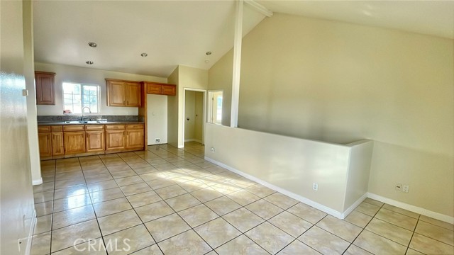 Detail Gallery Image 8 of 17 For 1073 W 112th St, Los Angeles,  CA 90044 - 3 Beds | 2 Baths