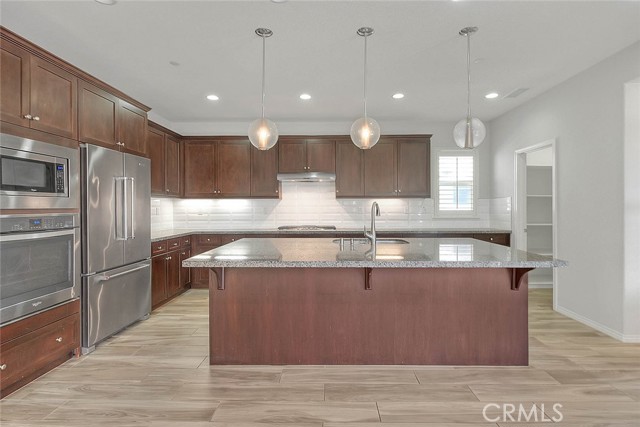 14180 Mountain Avenue, Chino CA: https://media.crmls.org/medias/dabe4462-af73-4548-95c0-c3e782c45fb6.jpg
