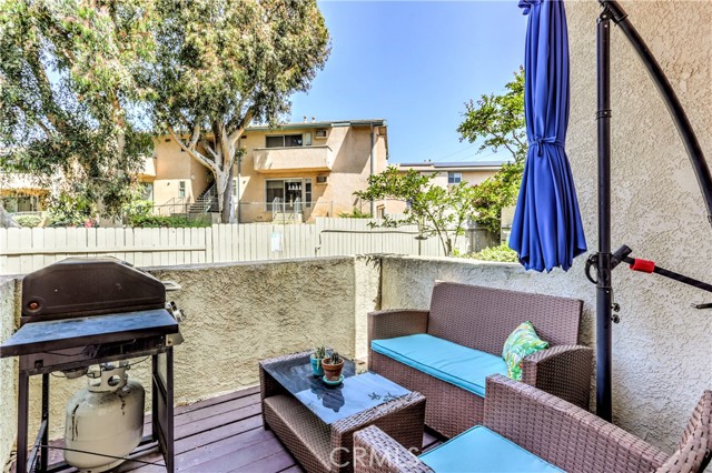 Detail Gallery Image 22 of 27 For 13901 Olive View Ln #6,  Sylmar,  CA 91342 - 3 Beds | 2/1 Baths