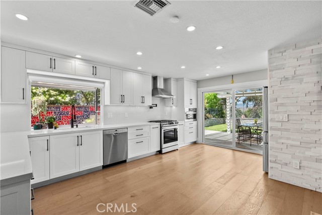 Detail Gallery Image 26 of 75 For 25880 Parma Ct, Valencia,  CA 91355 - 4 Beds | 3 Baths