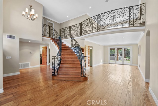 Detail Gallery Image 2 of 16 For 374 S Silverbrook Dr, Anaheim Hills,  CA 92807 - 4 Beds | 4/1 Baths