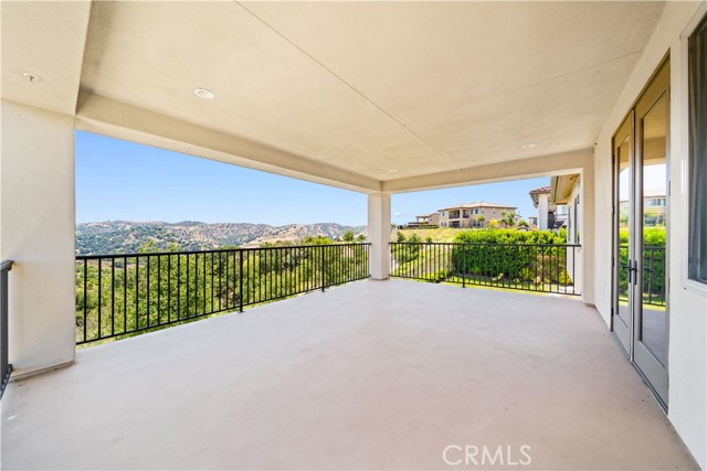 16389 Viewcrest Road, Chino Hills CA: https://media.crmls.org/medias/dac02329-abc4-4653-9a34-c0b92a555439.jpg